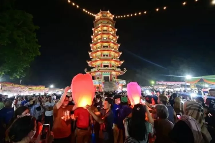 Mengintip Keindahan Pulau Kemaro Kota Palembang